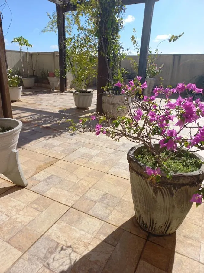 Um Lindo E Encantador Apartamento Com Patio! Натал