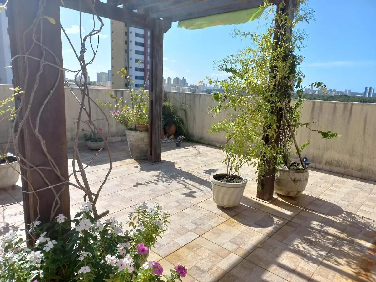 Um lindo e encantador apartamento com pátio! Natal