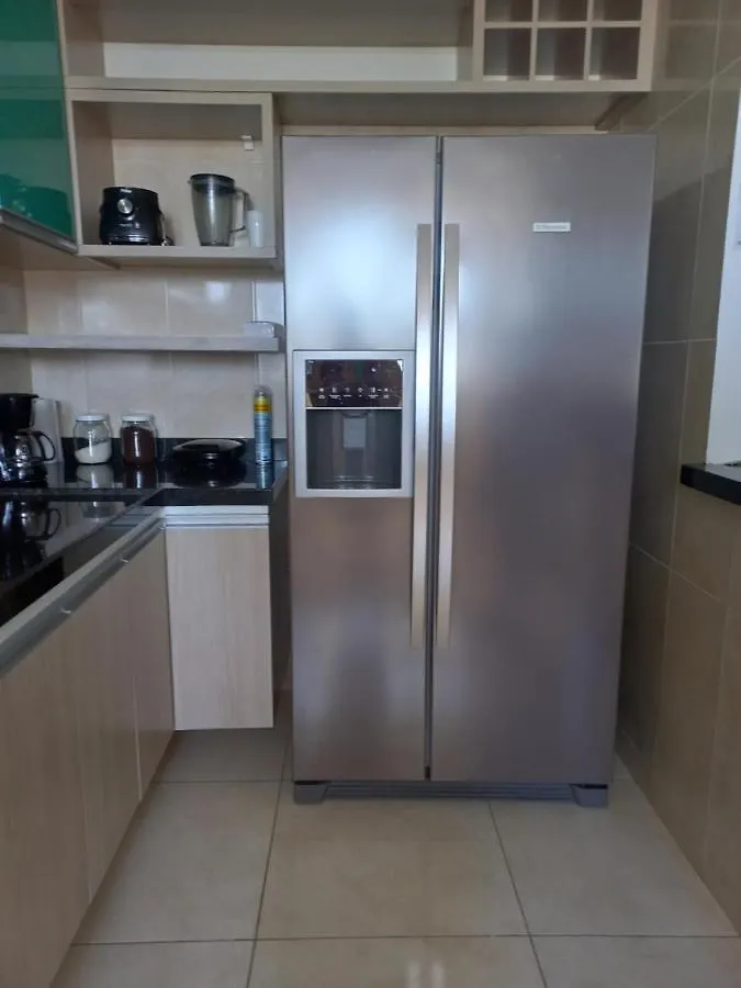 Um lindo e encantador apartamento com pátio! Natal